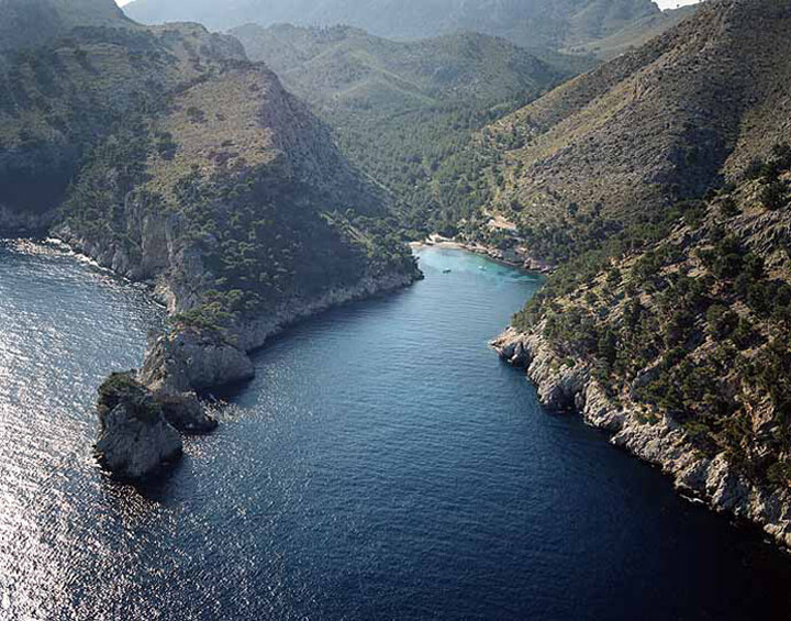 fishingtripmajorca.co.uk boat trips to Cala Murta in Majorca