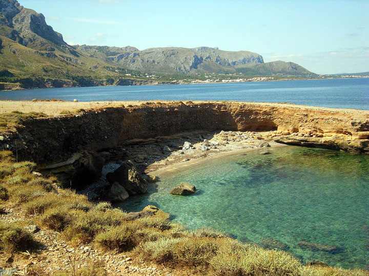 fishingtripmajorca.co.uk boat tours to Calo Arta in Majorca