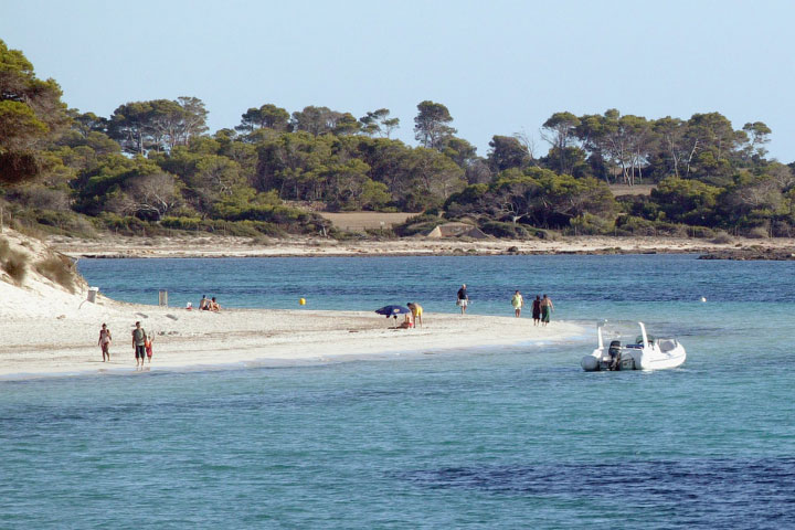 angeltourenmallorca.de Bootstouren auf Playa Es Caragol in Mallorca